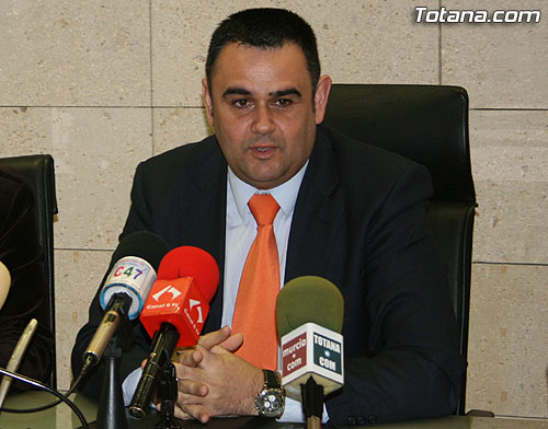 DECLARACIONES DEL ALCALDE DE TOTANA, JOSÉ MARTÍNEZ ANDREO, TRAS SU REINCORPORACIÓN A SU PUESTO EN EL AYUNTAMIENTO DE TOTANA, Foto 2