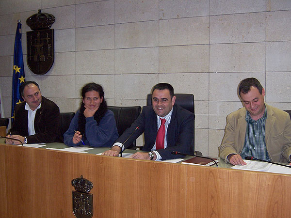 EL ALCALDE DE TOTANA AGRADECE AL CONSEJO SECTORIAL DEL DEPORTE EL ÁNIMO Y APOYO MOSTRADO POR ESTE ÓRGANO DURANTE ESTOS DOS MESES (2008), Foto 1