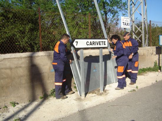 VOLUNTARIOS DE PROTECCIÓN CIVIL TRABAJAN DURANTE TODO EL FIN DE SEMANA EN REALIZAR LABORES DE LIMPIEZA EN INFRAESTRUCTURAS PÚBLICAS Y PRIVADAS TRAS TEMPORAL DE VIENTO, Foto 5