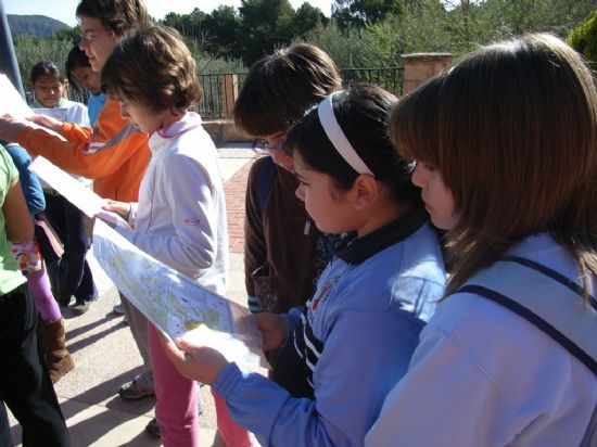 UN TOTAL DE 80 ESCOLARES DE LOS DIFERENTES CENTROS DE ENSEÑANZA DEL MUNICIPIO PARTICIPAN EN LA JORNADA ESCOLAR DE ORIENTACIÓN EN LA SANTA, ORGANIZADA POR LA CONCEJALÍA DE DEPORTES Y EL CLUB DE ORIENTACIÓN DE TOTANA, Foto 3
