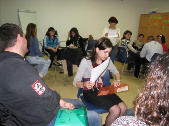 EL CURSO DE “FORMACIÓN DE VOLUNTARIADO EN ÁMBITOS EDUCATIVOS”, ORGANIZADO POR EL COLECTIVO PARA LA PROMOCIÓN SOCIAL “EL CANDIL”, CUENTA CON LA PARTICIPACIÓN DE UN TOTAL DE VEINTISIETE VOLUNTARIOS, Foto 7