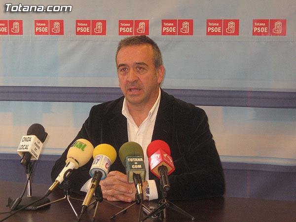 OTÁLORA AFIRMA QUE EL PP ES UN PARTIDO QUE SE DECANTA CADA VEZ MÁS A LA DERECHA Y NO DEFIENDE EL INTERÉS GENERAL NI A LOS VECINOS, Foto 1