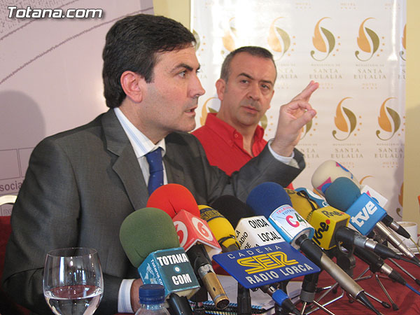 ENCUENTRO-DESAYUNO DE PEDRO SAURA (SECRETARIO GENERAL DEL PSRM-PSOE Y DIPUTADO EN EL CONGRESO) CON LOS MEDIOS DE COMUNICACIÓN, Foto 4