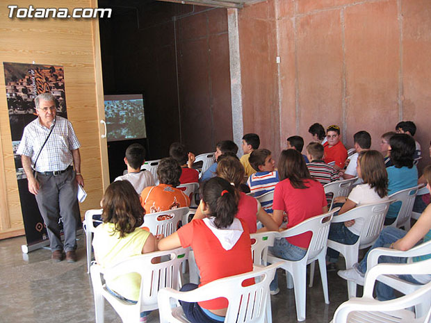 MÁS DE 400 ESTUDIANTES DEL MUNICIPIO VISITAN EL “CENTRO DE INTERPRETACIÓN DE LA BASTIDA”, CUYO PRESUPUESTO ASCIENDE A UN TOTAL DE 700.000 EUROS, Foto 1