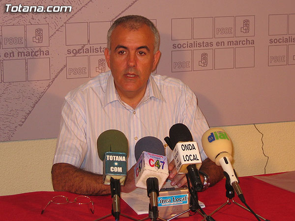 EL PSOE DENUNCIA QUE HA EXISTIDO MANIPULACIÓN PARA FAVORECER A UN CANDIDATO A LA PLAZA DE JEFE DE LA POLICÍA LOCAL, Foto 1