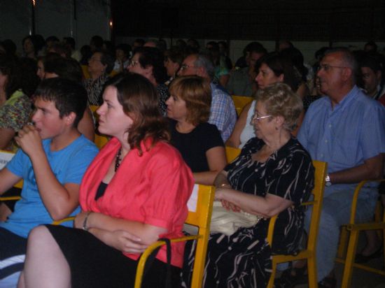 EL ESTRENO EN CASTELLANO DE LA OBRA DE TEATRO “CUANDO VOLVER NO EXISTE” CONGREGÓ A CERCA DE CUATROCIENTAS PERSONAS EN EL AUDITORIO DEL PARQUE MUNICIPAL “MARCOS ORTIZ”, Foto 4