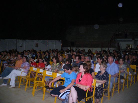 EL ESTRENO EN CASTELLANO DE LA OBRA DE TEATRO “CUANDO VOLVER NO EXISTE” CONGREGÓ A CERCA DE CUATROCIENTAS PERSONAS EN EL AUDITORIO DEL PARQUE MUNICIPAL “MARCOS ORTIZ”, Foto 5