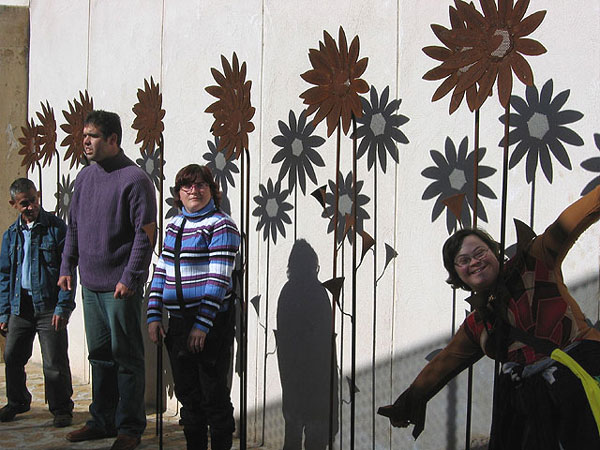 LOS USUARIOS DEL CENTRO OCUPACIONAL “JOSÉ MOYÁ TRILLA” CONOCEN SU ENTORNO A TRAVÉS DEL PROGRAMA DE “HABILIDADES SOCIALES E INDEPENDENCIA PERSONAL”, Foto 1