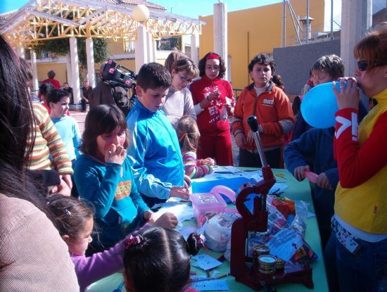 EL COLECTIVO PARA LA PROMOCIÓN SOCIAL “EL CANDIL” ORGANIZA ESTE FIN DE SEMANA ACTIVIDADES LÚDICAS EN LOS BARRIOS DE SAN JOSÉ Y LA CRUZ PARA RESCATAR LA TRADICIÓN DE JUGAR RECUPERANDO ESPACIOS PÚBLICOS (2007), Foto 1