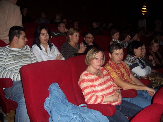 MÁS DE 700 ESPECTADORES ASISTEN A LA PUESTA EN ESCENA DE LA OBRA CÓMICA “DESNUDOS EN LA COCINA” QUE HA TEBNIDO LUGAR ESTE FIN DE SEMANA EN EL CINE VELASCO (2007), Foto 8