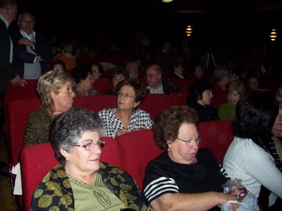 LA MÚSICA POPULAR CON SABOR LATINO Y ENTRAÑABALE DEL GRUPO “LOS PARRANDBOLEROS” SEDUCE A UN PÚBLICO TOTANERO QUE COMPLETÓ EL AFORO DEL CINE VELASCO, Foto 6