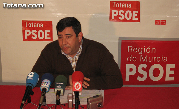 EL GRUPO MUNICIPAL SOCIALISTA ASEGURA QUE RECHAZA LOS PRESUPUESTOS GENERALES PARA EL AÑO 2006 PORQUE SON MÁS DE LO MISMO, Foto 1