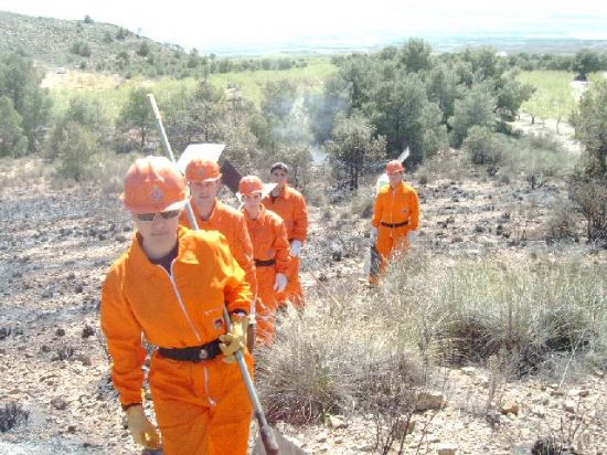 EFECTIVOS DE PROTECCIÓN CIVIL DE TOTANA PARTICIPAN EN LAS LABORES DE EXTINCIÓN DEL INCENDIO EN LA SIERRA DE CARRASCOY   , Foto 2