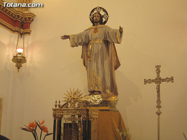 SE INAUGURA LA CAPILLA DEL SAGRADO CORAZÓN DE JESÚS EN LA PARROQUIA DE SANTIAGO, RESTAURADA ÍNTEGRAMENTE POR EL AYUNTAMIENTO CON UN PRESUPUESTO DE MÁS DE 200.000 EUROS, Foto 1