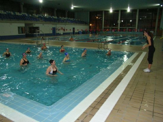 LA CONCEJALÍA DE DEPORTES OFERTA UNA ACTIVIDAD ACUÁTICA FORMATIVA SOBRE “TALLER DE AQUAGYM”, QUE TENDRÁ LUGAR EL SÁBADO 29 DE MARZO EN LA PISCINA MUNICIPAL CUBIERTA (2008), Foto 1