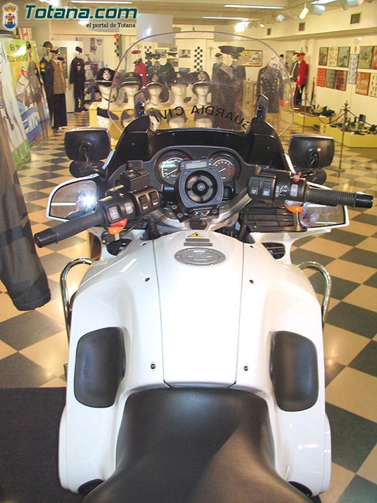 UNAS 5.000 PERSONAS VISITAN LA I EXPOSICIÓN DE MATERIAL POLICIAL ORGANIZADA POR LA POLICÍA LOCAL DE ESTA LOCALIDAD   , Foto 1