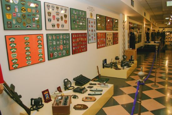 UNAS 5.000 PERSONAS VISITAN LA I EXPOSICIÓN DE MATERIAL POLICIAL ORGANIZADA POR LA POLICÍA LOCAL DE ESTA LOCALIDAD   , Foto 4