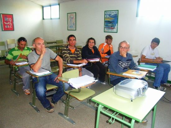 COMIENZA EL CURSO DE “MONITOR DE BALONMANO”, QUE SE DESARROLLARÁ HASTA EL 31 DE MAYO EN LA SALA ESCOLAR DE LA LOCALIDAD, CON LA PARTICIPACIÓN DE UN TOTAL DE TRECE ALUMNOS (2008), Foto 1
