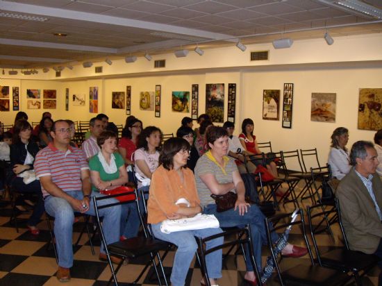 ORGANIZAN UNA SESIÓN INFORMATIVA SOBRE “PREMATURIDAD Y DESARROLLO EVOLUTIVO”, QUE CONTÓ CON LA ASISTENCIA DE UN NUTRIDO GRUPO DE PERSONAS, Foto 1