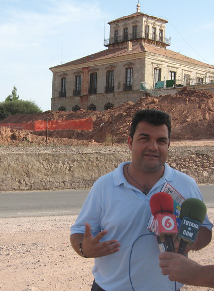 PRIMERA VALORACIÓN DE IZQUIERDA UNIDA SOBRE EL CONVENIO SUSCRITO ENTRE EL AYUNTAMIENTO DE TOTANA Y LA ORDEN DE HERMANOS MENORES CAPUCHINOS, Foto 1