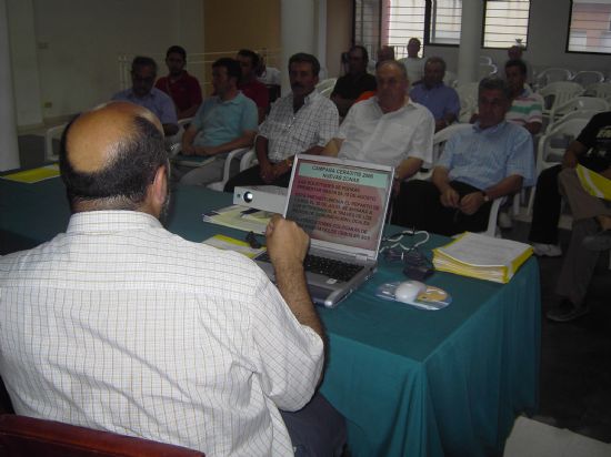 SE PRESENTA EN LA COMUNIDAD DE REGANTES DE TOTANA LA CAMPAÑA CONTRA LA MOSCA DE LA FRUTA QUE SE AMPLÍA A DIEZ MUNICIPIOS, Foto 2