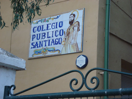 EL GRUPO MUNICIPAL DE IZQUIERDA UNIDA PIDE AL PLENO DEL AYUNTAMIENTO LA REPROBACION DEL CONSEJERO JUAN RAMON MEDINA PRECIOSO POR LA SITUACION DE DESIDIA ADMINISTRATIVA DEMOSTRADA POR LA CONSEJERÍA DE EDUCACIÓN CON RESPECTO AL COLEGIO SANTIAGO DE TOTANA, Foto 1