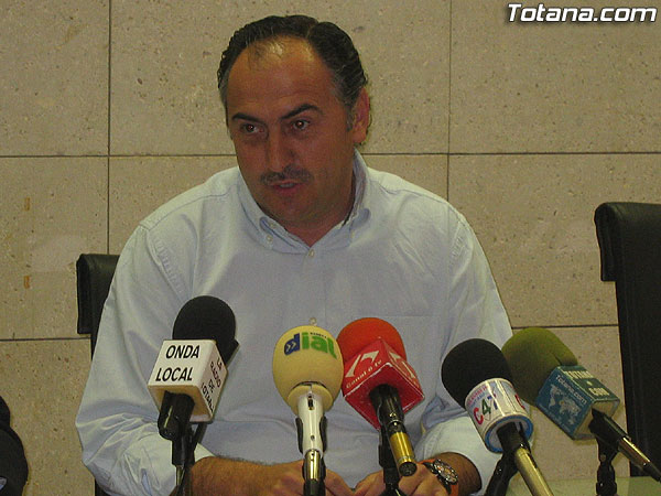 EL ALCALDE DESTACA QUE ÉSTE SERÁ EL CURSO POLÍTICO EN EL QUE SE APROBARÁ EL PLAN GENERAL DE ORDENACIÓN URBANA DE FORMA DEFINITIVA (2007), Foto 2