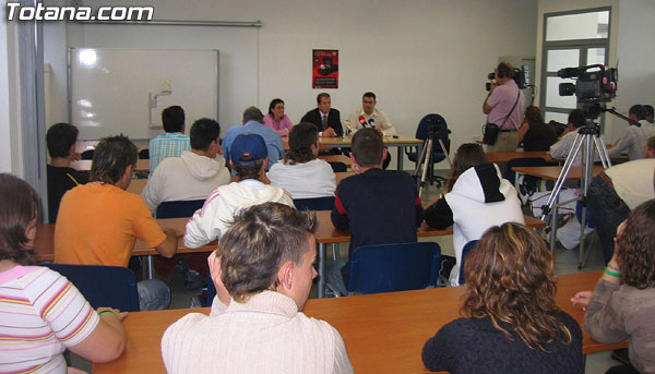 COMIENZA LA NUEVA ESCUELA TALLER SANTA EULALIA DIRIGIDA A LA REMODELACIÓN Y MEJORA DE JARDINES Y PARQUES MUNICIPALES   , Foto 2