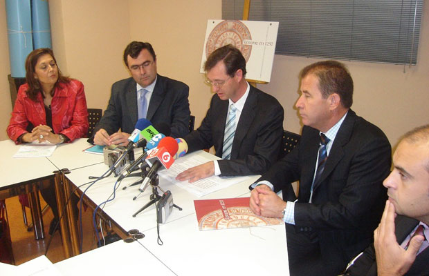 EL AYUNTAMIENTO DE TOTANA Y LA CONSEJERÍA DE CULTURA EDITAN 1.500 FACSÍMILES DEL PRIVILEGIO DE LA DONACIÓN REAL DE LOS TERRITORIOS DE TOTANA Y ALEDO A LA ORDEN DE SANTIAGO, Foto 1