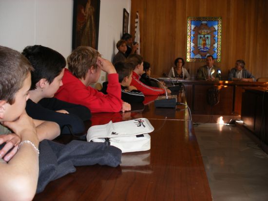 EL ALCALDE REALIZA UNA RECEPCIÓN INSTITUCIONAL A UN GRUPO DE ESTUDIANTES FRANCESES QUE PARTICIPAN EN UN INTERCAMBIO CON EL IES JUAN DE LA CIERVA, Foto 5