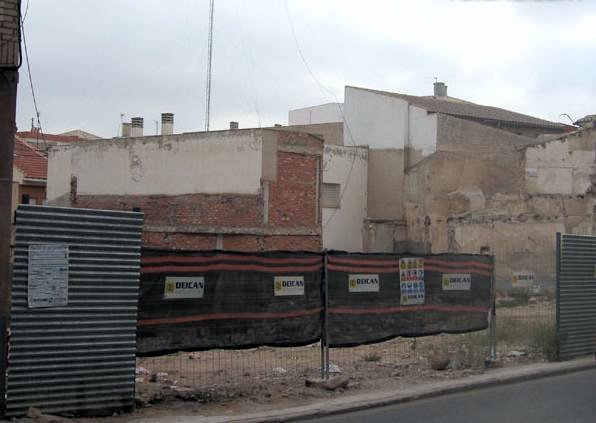 IU ASEGURA QUE “UN EXPEDIENTE DE LA DIRECCIÓN GENERAL DE CULTURA DESTAPA LA CONNIVENCIA DEL ALCALDE DE TOTANA CON EL DERRIBO DEL EDIFICIO PROTEGIDO CASA DE LOS CARLOS”, Foto 1