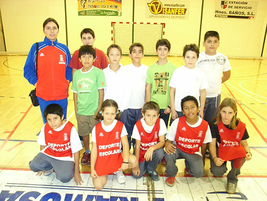 UN TOTAL DE 9 CENTROS DE PRIMARIA DE LA LOCALIDAD PARTICIPAN EN LA PUESTA EN MARCHA DE LOS JUEGOS ESCOLARES CELEBRADOS EN EL PABELLÓN MANOLO IBÁÑEZ Y LA SALA ESCOLAR, Foto 4