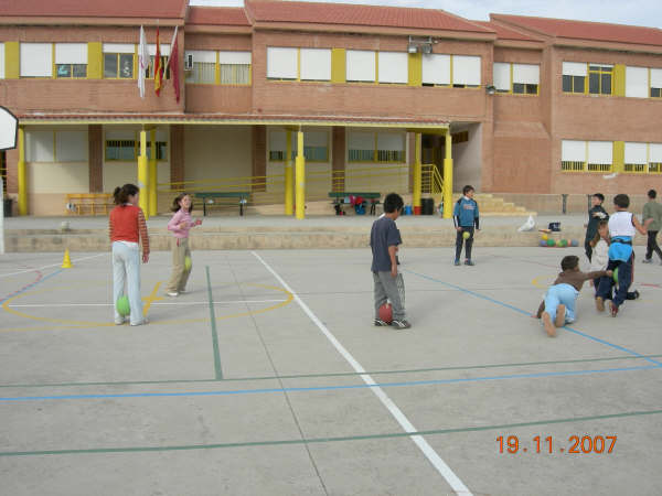 EL COLECTIVO “EL CANDIL” PONE EN MARCHA UN SERVICIO DE MEDIACIÓN ESCOLAR NOVEDOSO EN LA REGIÓN (2007), Foto 3