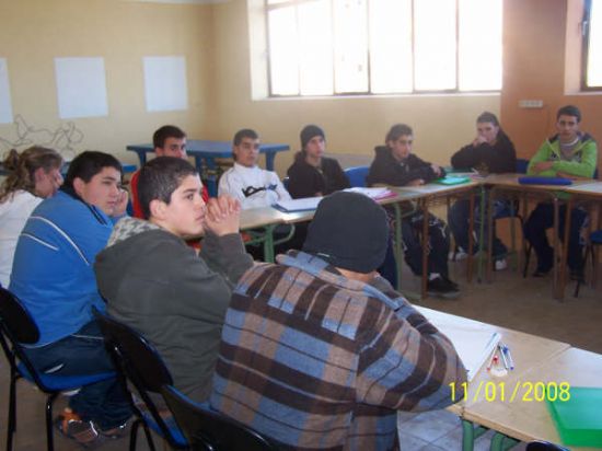 EL AULA OCUPACIONAL DE PROMOCIÓN EDUCATIVA, UBICADA EN EL ANTIGUO INSTITUTO DE BACHILLERATO, SE PONE EN MARCHA CON UN TOTAL DE QUINCE ALUMNOS QUE REALIZARÁN UN PROGRAMA DE INICIACIÓN PROFESIONAL (2008), Foto 7