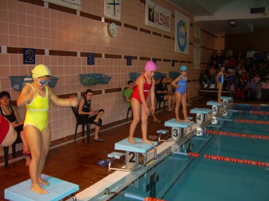 UN TOTAL DE 32 NADADORES DE TOTANA PARTICIPAN EN EL “I TROFEO DE NATACIÓN INTERESCUELAS VALLE DE GUADALENTÍN” CELEBRADO EN LORCA (2008), Foto 2