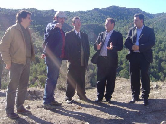 ALCALDE Y DIRECTOR GENERAL DE CULTURA VISITAN OBRAS ADECUACIÓN YACIMIENTO ARGÁRICO DE LA BASTIDA   , Foto 1