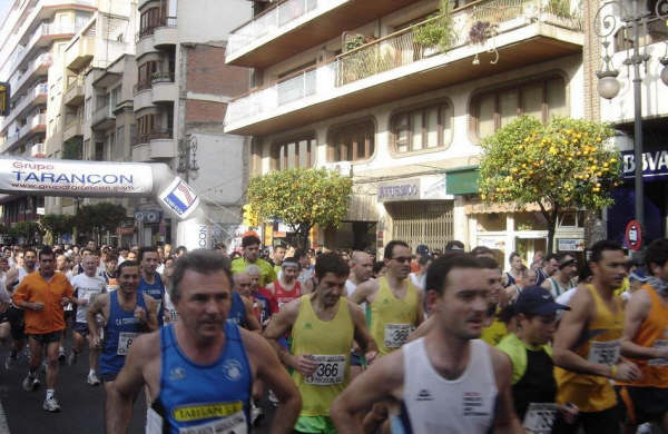 VIII MEDIA MARATÓN CIUDAD DE ORIHUELA. 3ª JORNADA DEL CIRCUITO DE CARRERAS ORGANIZADO POR EL CLUB ATLETISMO DE TOTANA, Foto 2