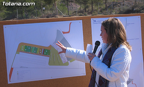 EL DIRECTOR GENERAL DE CULTURA Y EL ALCALDE COLOCAN LA PRIMERA PIEDRA DEL PROYECTO MUSEOGRÁFICO Y CENTRO DE INTERPRETACIÓN EN EL YACIMIENTO ARGÁRICO “LA BASTIDA”, Foto 1