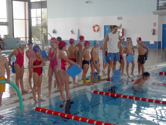 EL PRÓXIMO 1 DE MARZO SE ABRE EL PLAZO DE INSCRIPCIÓN PARA LAS ACTIVIDADES ACUÁTICAS QUE SE DESARROLLARÁN EN LA PISCINA CUBIERTA DURANTE EL SEGUNDO TRIMESTRE DE 2007, Foto 2