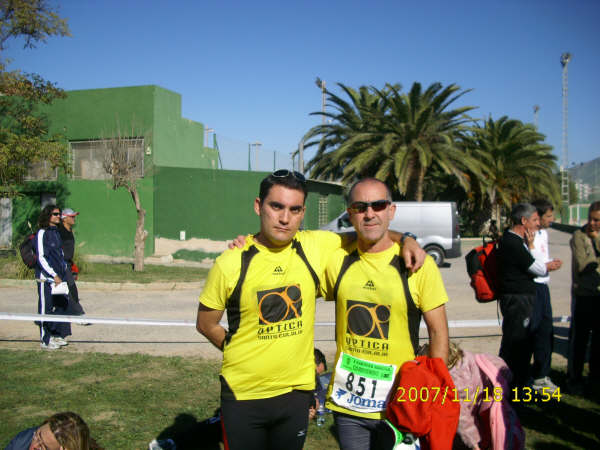 Dos atletas del Club Atletismo Totana-Óptica Santa Eulalia estarán representando al club en la 28ª edición de la Maratón Popular de Valencia, Foto 1