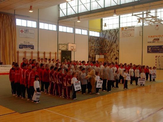 MÁS DE UN CENTENAR DE DEPORTISTAS PARTICPAN EN COMPETICIÓN DE GIMANSIA RÍTMICA EN PABELLÓN DEPORTES MANOLO IBÁÑEZ, Foto 1