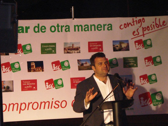 MAS DE 150 VECINOS DEL BARRIO TIROL CAMILLERI ASISTEN AL MITIN DE INICIO DE CAMPAÑA DE IU + LOS VERDES EN EL JARDIN DE BUERO VALLEJO, Foto 1