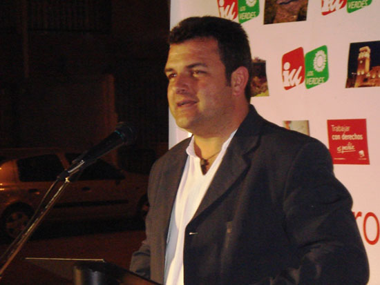 MAS DE 150 VECINOS DEL BARRIO TIROL CAMILLERI ASISTEN AL MITIN DE INICIO DE CAMPAÑA DE IU + LOS VERDES EN EL JARDIN DE BUERO VALLEJO, Foto 3