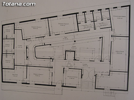 EL AYUNTAMIENTO DE TOTANA REMODELARÁ EL EDIFICIO DE LA PLAZA DE ABASTOS PARA UBICAR LAS NUEVAS DEPENDENCIAS DE LA POLICÍA LOCAL, Foto 3
