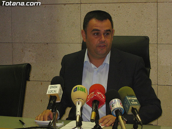 EL CONSISTORIO PROMOVERÁ EL DESARROLLO DE MÁS DE 400.000 METROS CUADRADOS DE SUELO EN EL POLÍGONO INDUSTRIAL EL SALADAR, DONDE SE CONSTRUIRÁ UNA SUBESTACIÓN ELÉCTRICA QUE SUBSANARÁ LOS PROBLEMAS DE SUMNISTRO ELÉCTRICO DEL POLÍGONO, Foto 2