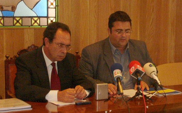 EL DIRECTOR GENERAL INMIGRACIÓN Y EL CONCEJAL DE SERVICIOS AL CIUDADANO PRESENTAN EL I PLAN MUNICIPAL PARA LA INTEGRACIÓN Y CONVIVENCIA DE LOS INMIGRANTES EN TOTANA, Foto 1