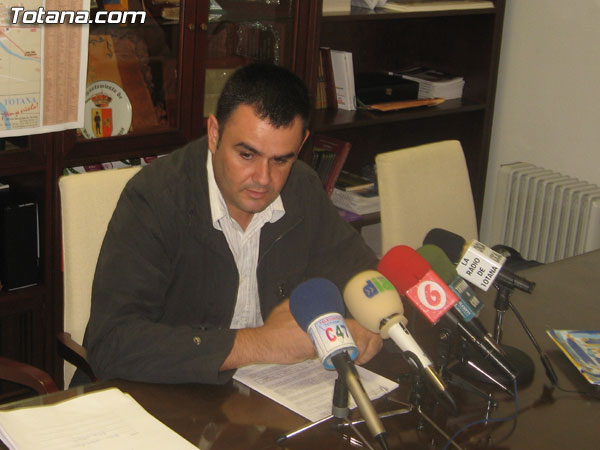 EL PORTAVOZ DEL EQUIPO DE GOBIERNO, JOSÉ MARTÍNEZ ANDREO, HIZO UNA VALORACIÓN DEL PLENO EXTRAORDINARIO SOBRE EDUCACIÓN, Foto 1