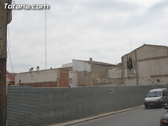 EL PP ASEGURA QUE IU VUELVE A MENTIR Y EXPLICA QUE LA DIRECCIÓN GENERAL DE CULTURA AUTORIZÓ EL PASADO MES DE OCTUBRE LA CONSTRUCCIÓN DE 19 VIVIENDAS, LOCALES Y SÓTANOS EN EL SOLAR DE “CASA DE LOS CARLOS”, Foto 1