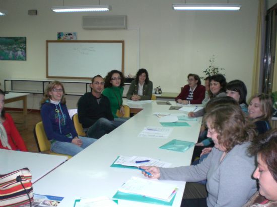 COMIENZA EL CURSO SOBRE “RESPONSABILIDAD CIVIL Y PENAL EN LAS ACTIVIDADES DE LAS ENTIDADES ASOCIATIVAS” CON LA PARTICIPACIÓN DE 21 REPRESENTANTES DE COLECTIVOS DEL MUNICIPIO Y PERSONAL TÉCNICO MUNICIPAL, Foto 1