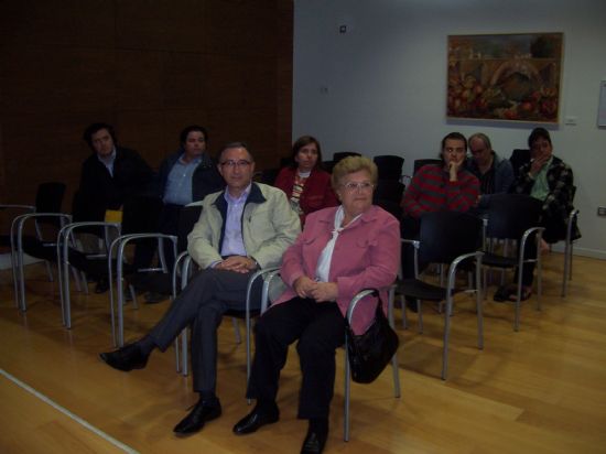 EL ALCALDE INVITA A LOS COLECTIVOS CULTURALES A PARTICIPAR CON SUS APORTACIONES EN LA CONCEPCIÓN DEL PLAN ESTRATÉGICO LOCAL Y LES INFORMA DE LOS GRANDES PROYECTOS EN MATERIA DE INFRAESTRUCTURAS CULTURALES (2007), Foto 2